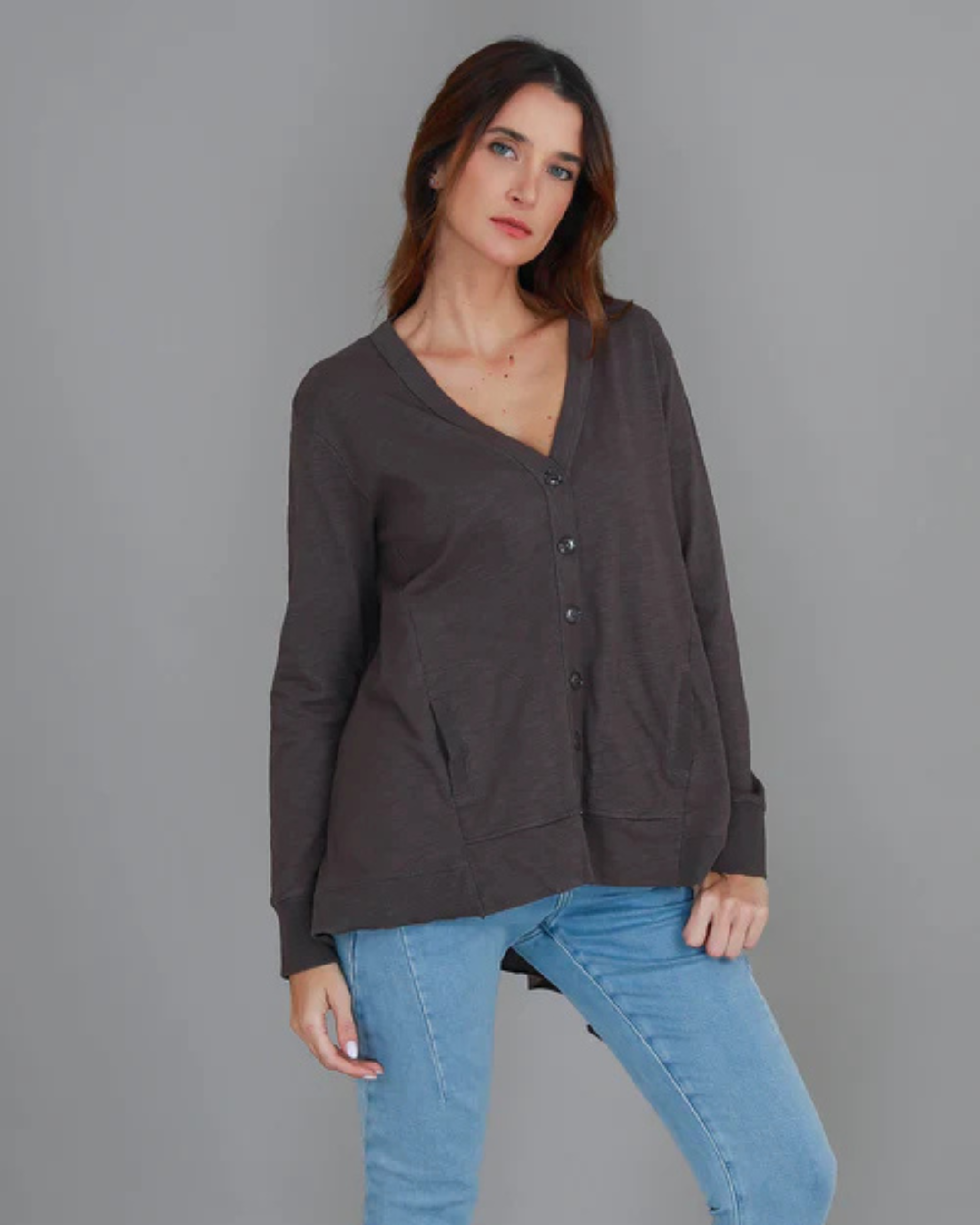 Cárdigan asimétrico de manga larga para mujer