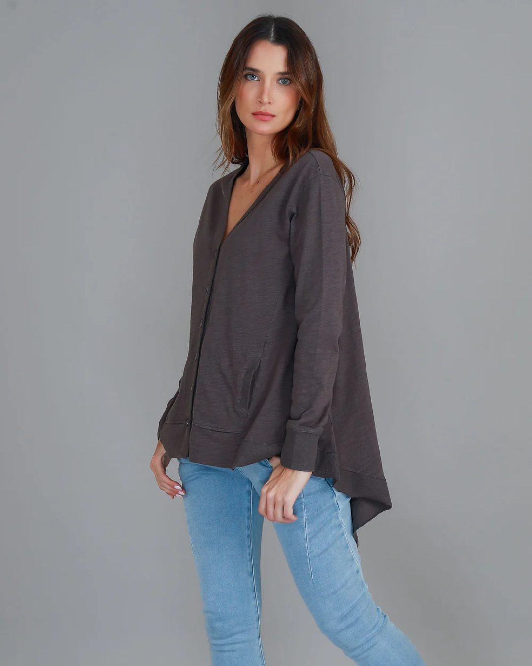 Cárdigan asimétrico de manga larga para mujer