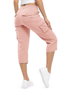Pantalón cargo capri con bolsillos laterales y cintura ajustable