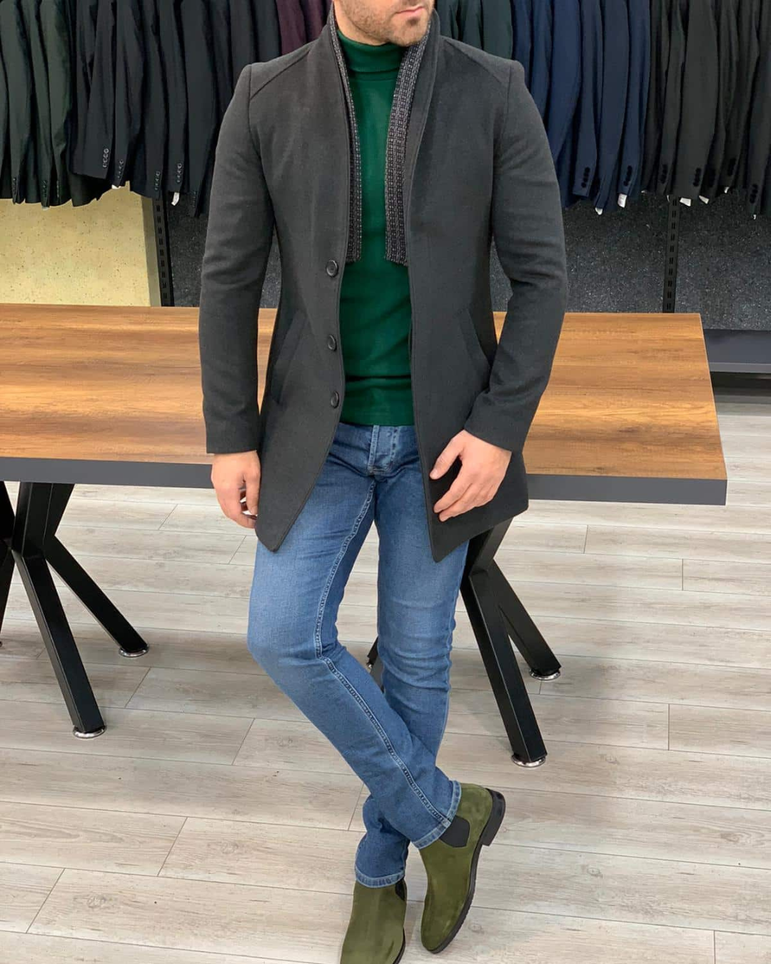 Chaqueta con un diseño moderno y un acabado elegante para hombre.