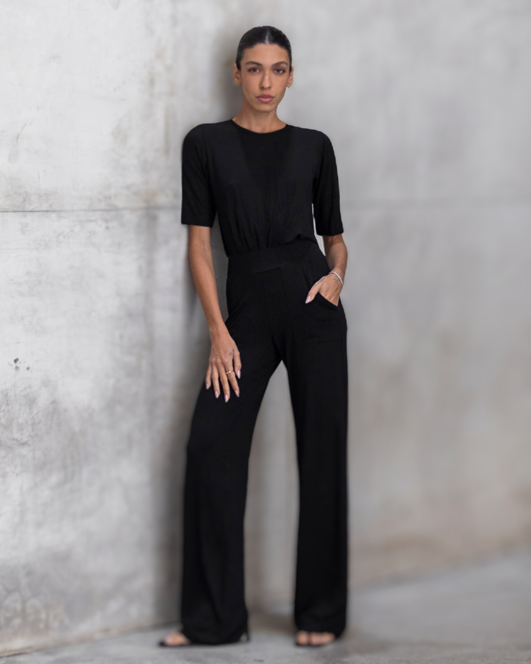 Conjunto de Dos Piezas con Cintura Ajustada y Bolsillos Laterales para Mujer