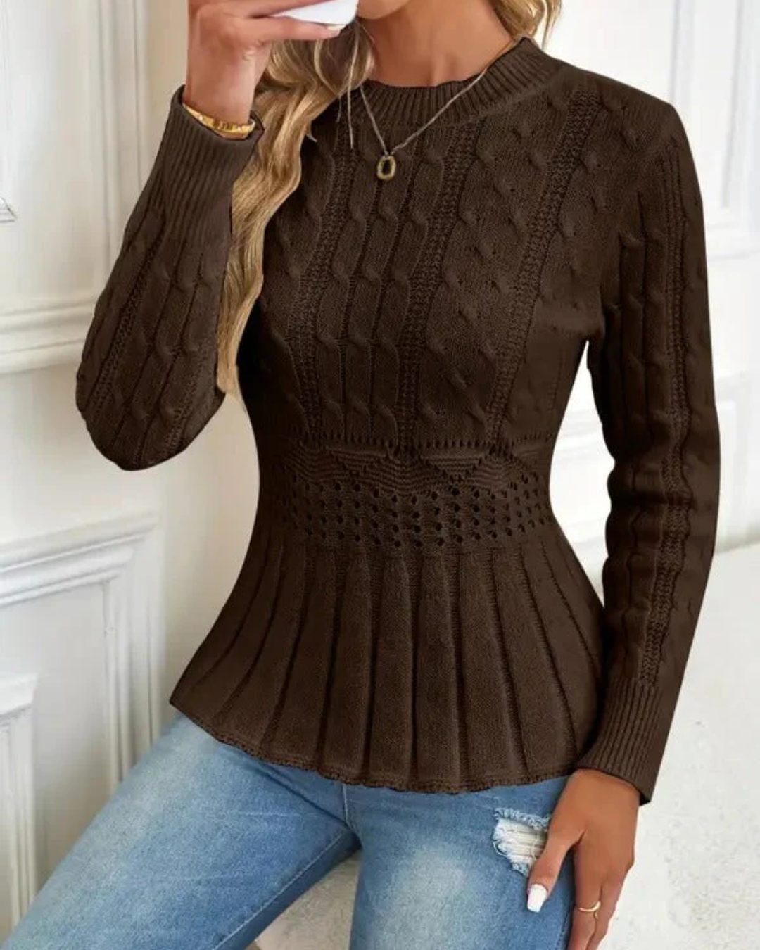 Jersey de punto grueso con cuello redondo para mujer®