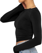 Camiseta corta ceñida de manga larga para mujer