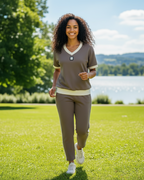 Elegante conjunto de top y pantalón con cuello en V®