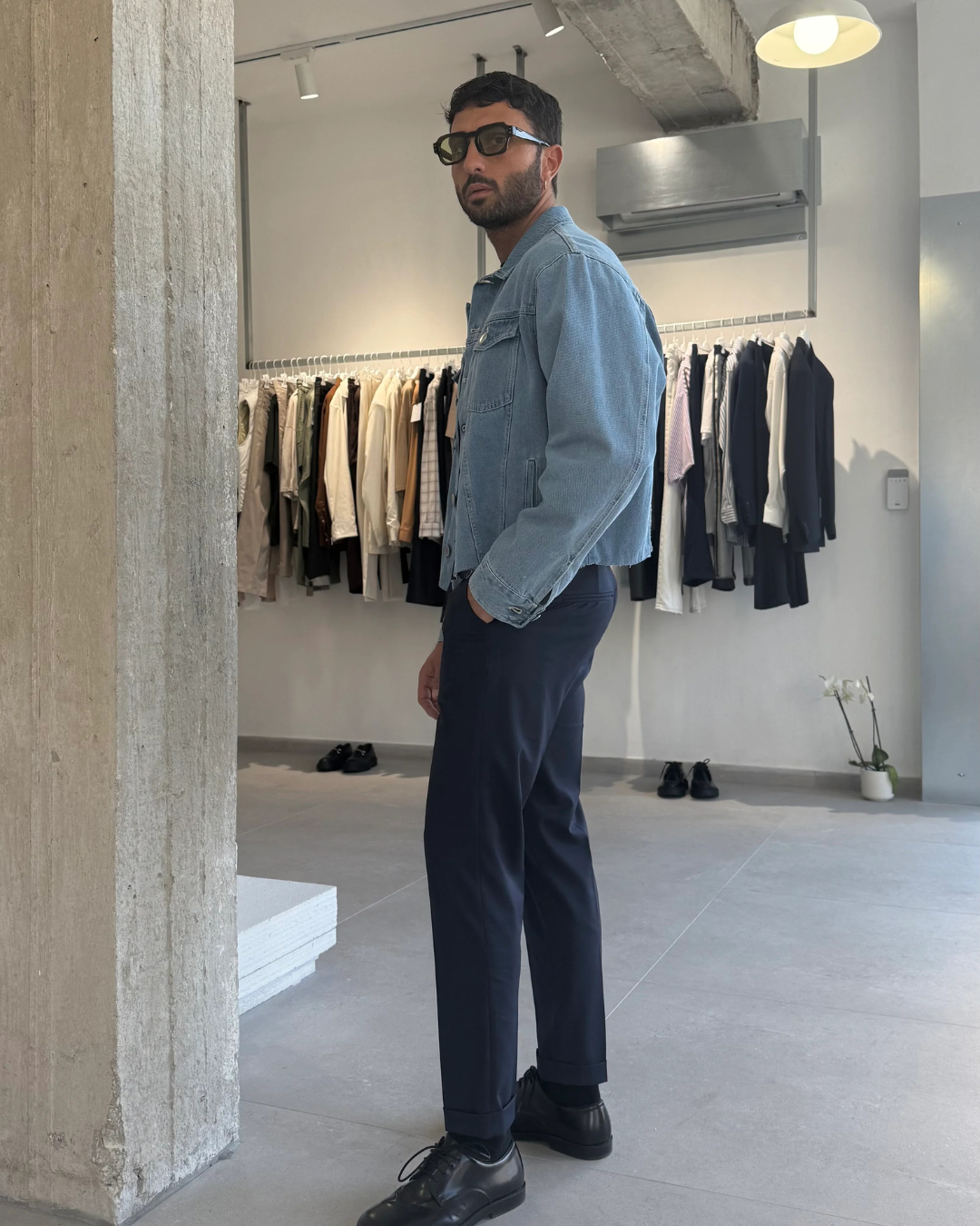 Chaqueta Vaquera Recortada de Estilo Urbano