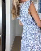 Vestido con Estampados Geométricos que Realza tu Silueta con Estilo Natural