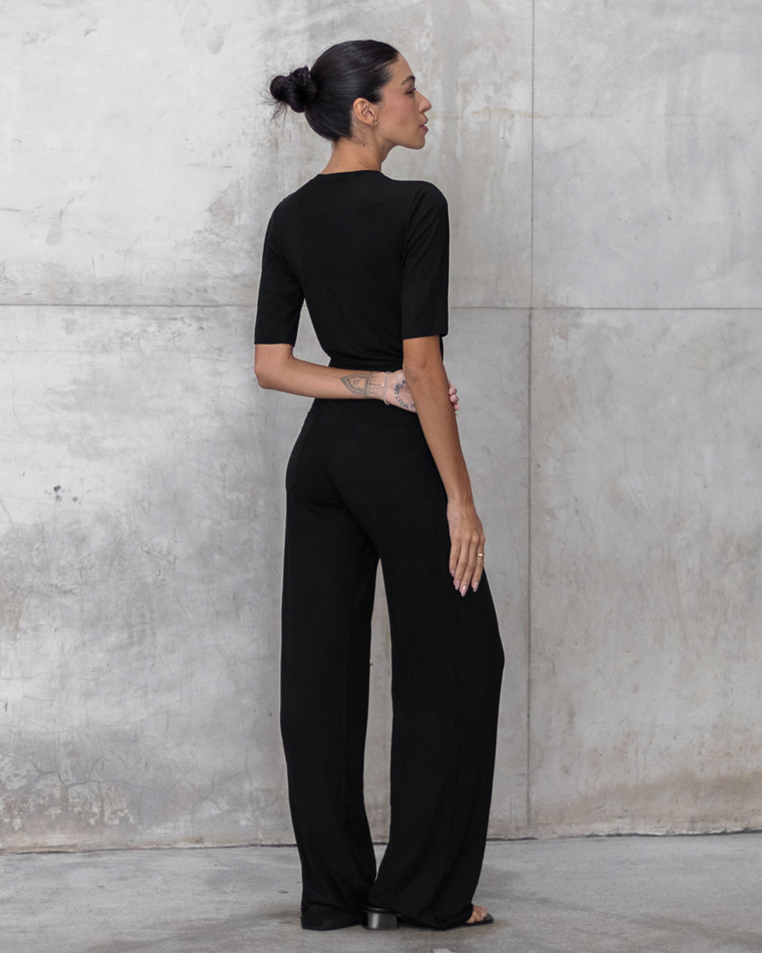 Conjunto de Dos Piezas con Cintura Ajustada y Bolsillos Laterales para Mujer