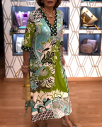 Vestido con escote en V abertura y estampado vintage®