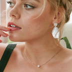 Collar Elegante con Perla