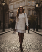 Mini vestido de punto con diseño de jersey trenzado