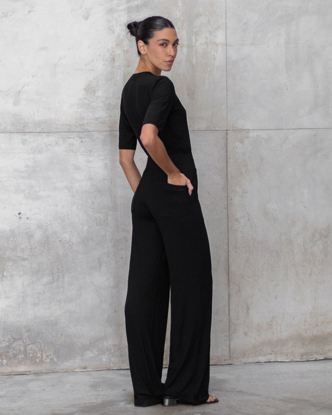 Conjunto de Dos Piezas con Cintura Ajustada y Bolsillos Laterales para Mujer