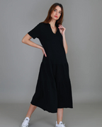 Vestido largo con cuello camisero y estilo holgado