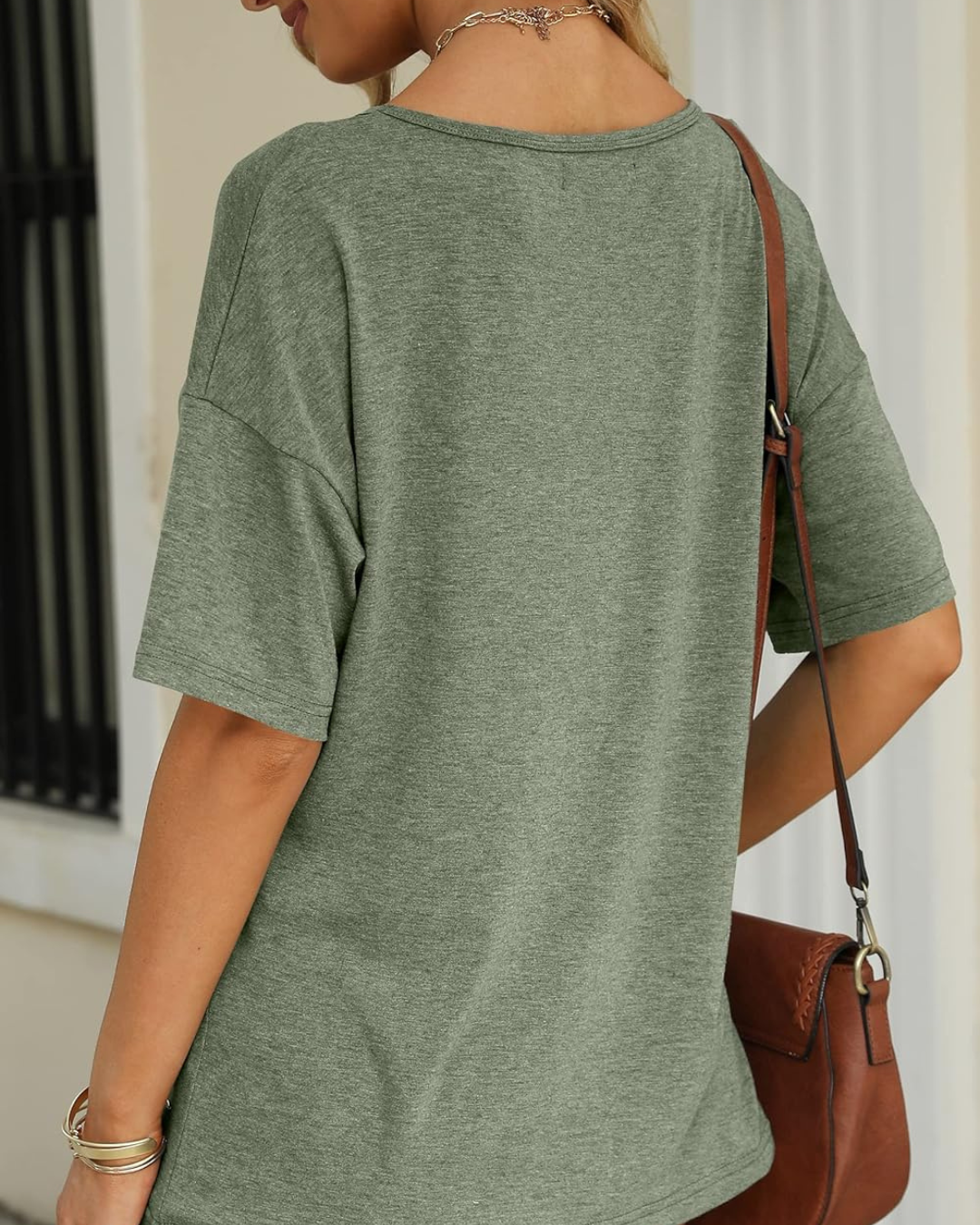 Camiseta Básica de Mujer con Escote en V Estilo y Comodidad Diaria