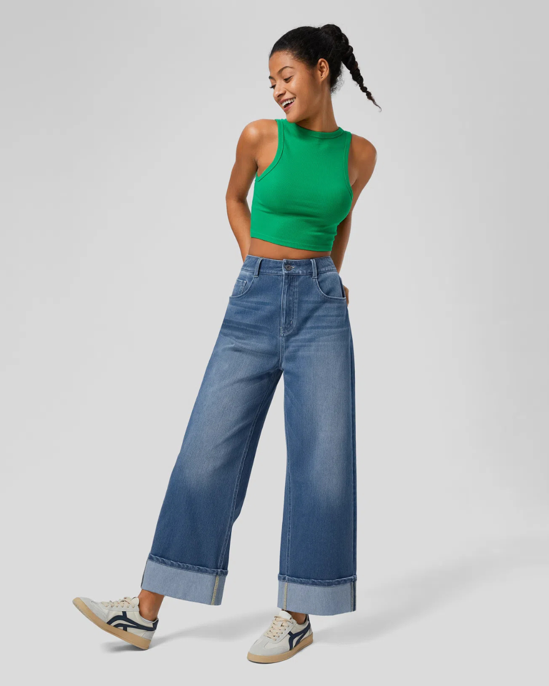 Pantalón con Cintura Alta y Botas Anchas®