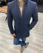 Chaqueta con un diseño moderno y un acabado elegante para hombre.