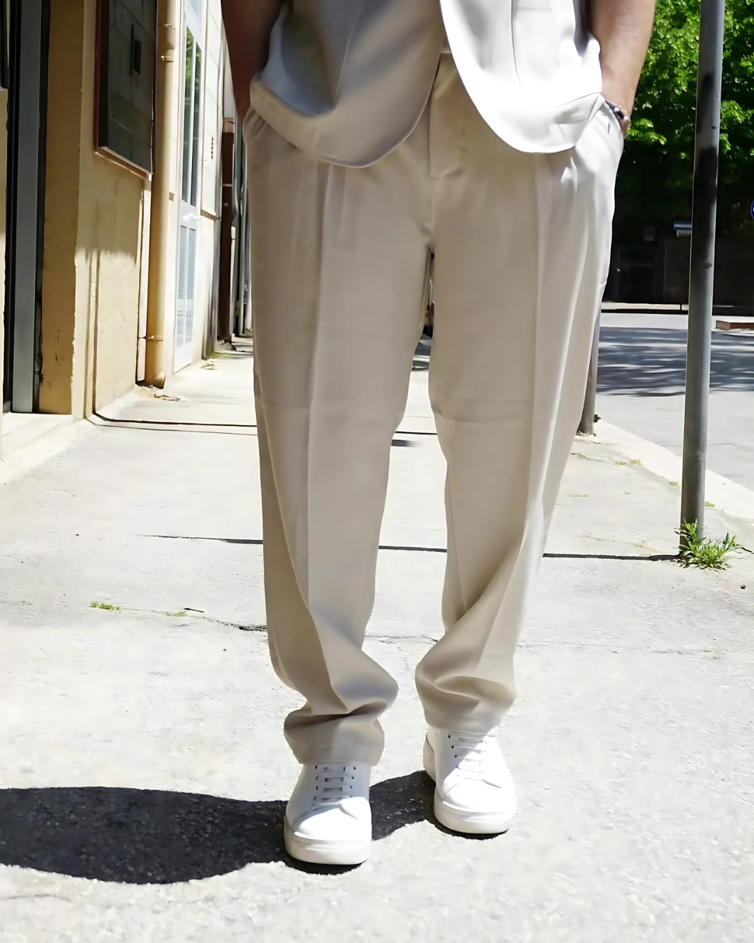 Conjunto de Camisa con Bolsillos Frontales y Pantalón para Hombres