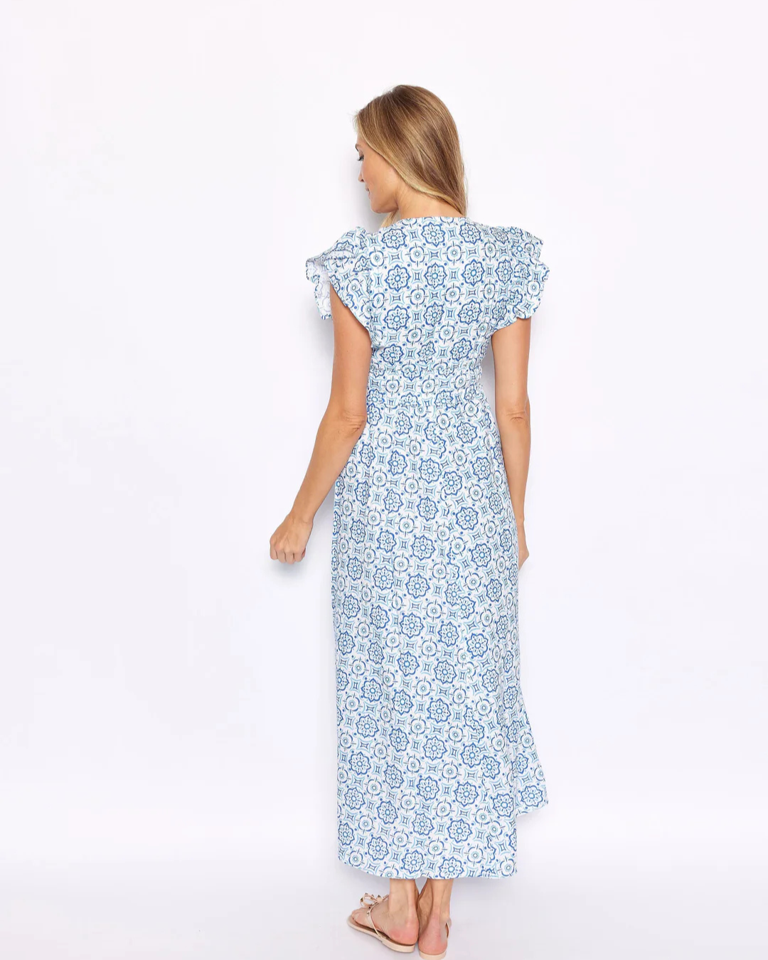 Vestido con Estampados Geométricos que Realza tu Silueta con Estilo Natural