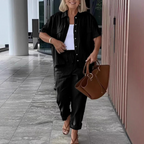 Conjunto de Dos Piezas con Camisa de Manga Corta y Pantalón Holgado