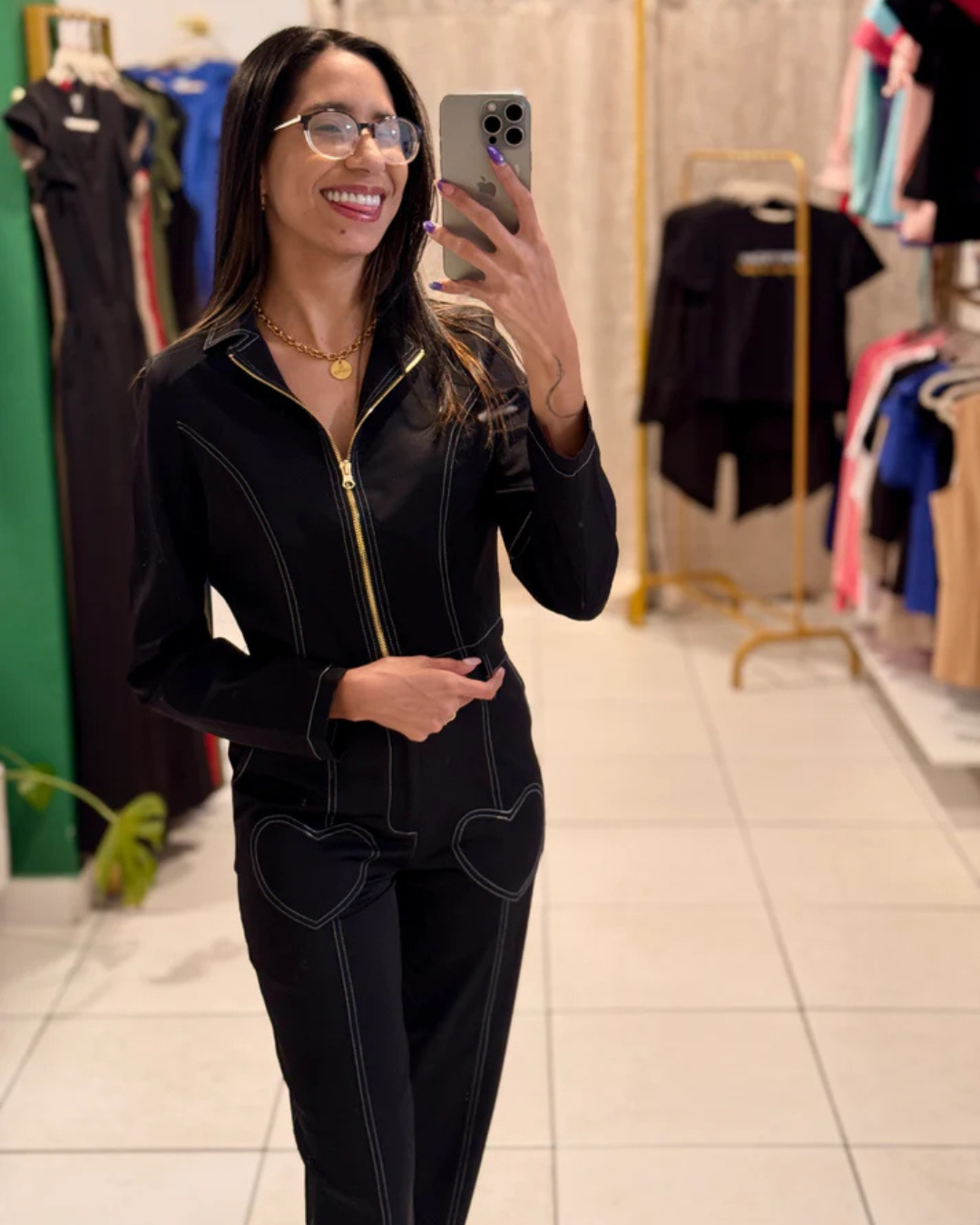 Conjunto con chaqueta crop y pantalón de corte recto para mujer®