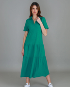 Vestido largo con cuello camisero y estilo holgado