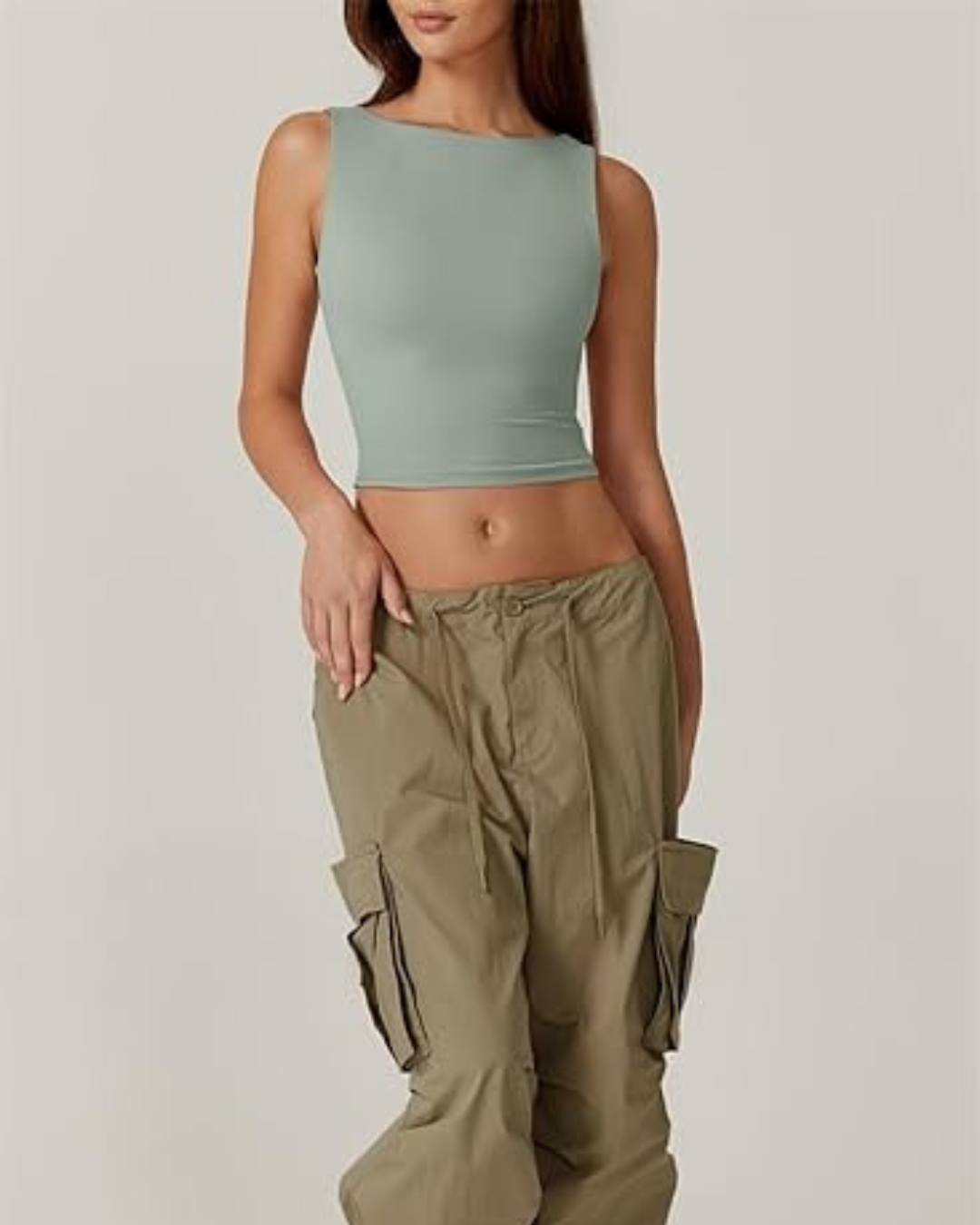 Top corto sin mangas con espalda abierta