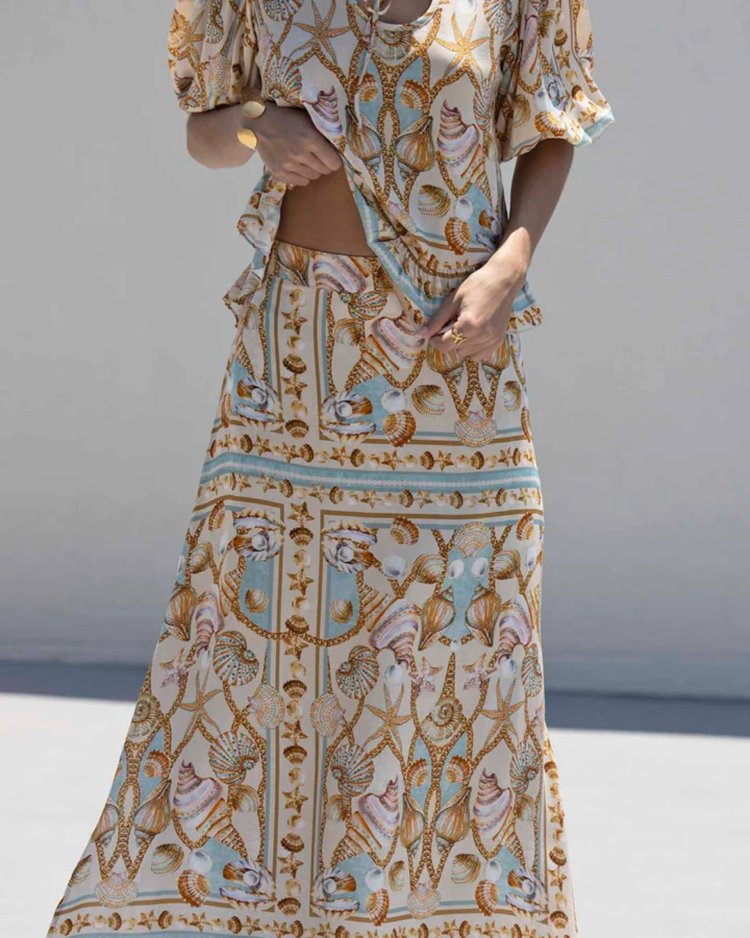 Blusa Boho Azul marino con Estampado de Conchas y Estrellas de mar®