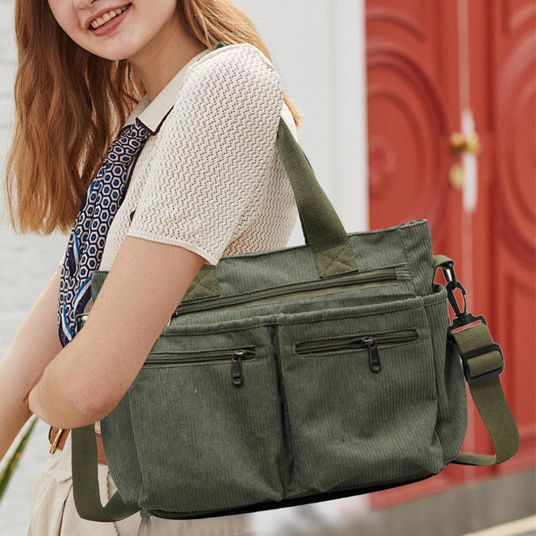 Bolso con varios compartimentos y diseño informal ideal para el día a día y para viajar®
