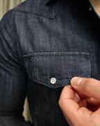 Camisa  Elegante para Hombre con Manga Larga y Botones Distintivos