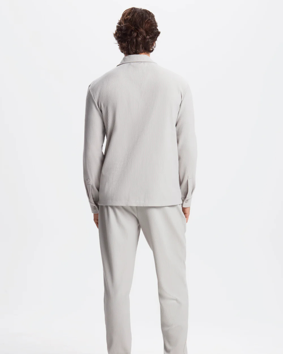 Conjunto Masculino con Camisa y Pantalón Slim en Tejido Plisado