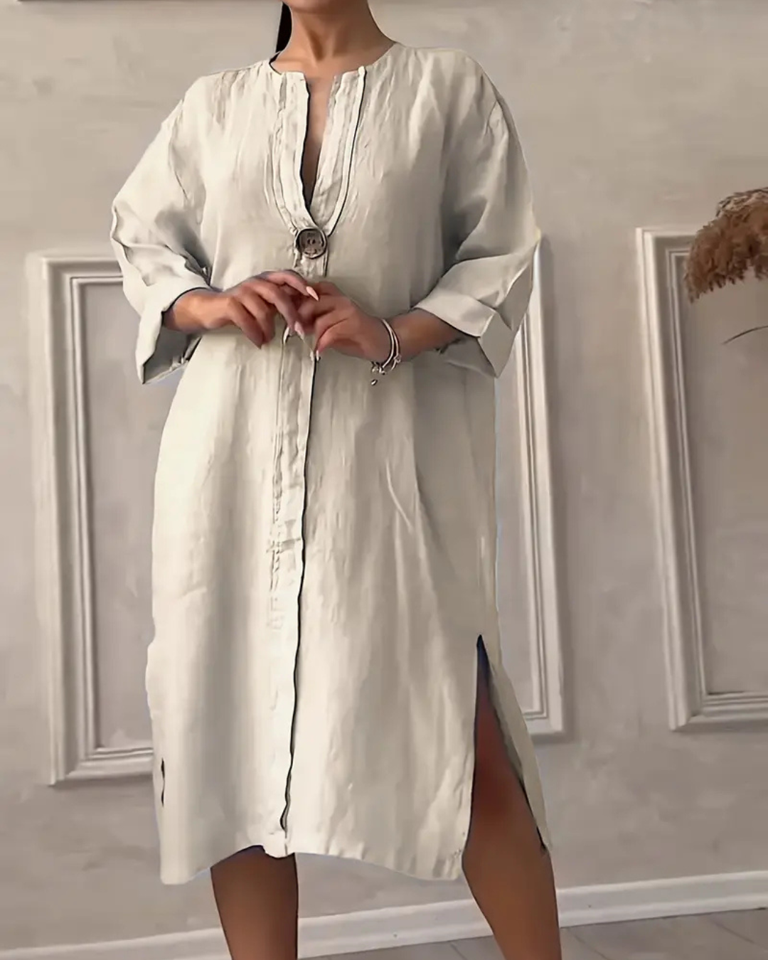 Vestido informal de lino transpirable con escote en V®