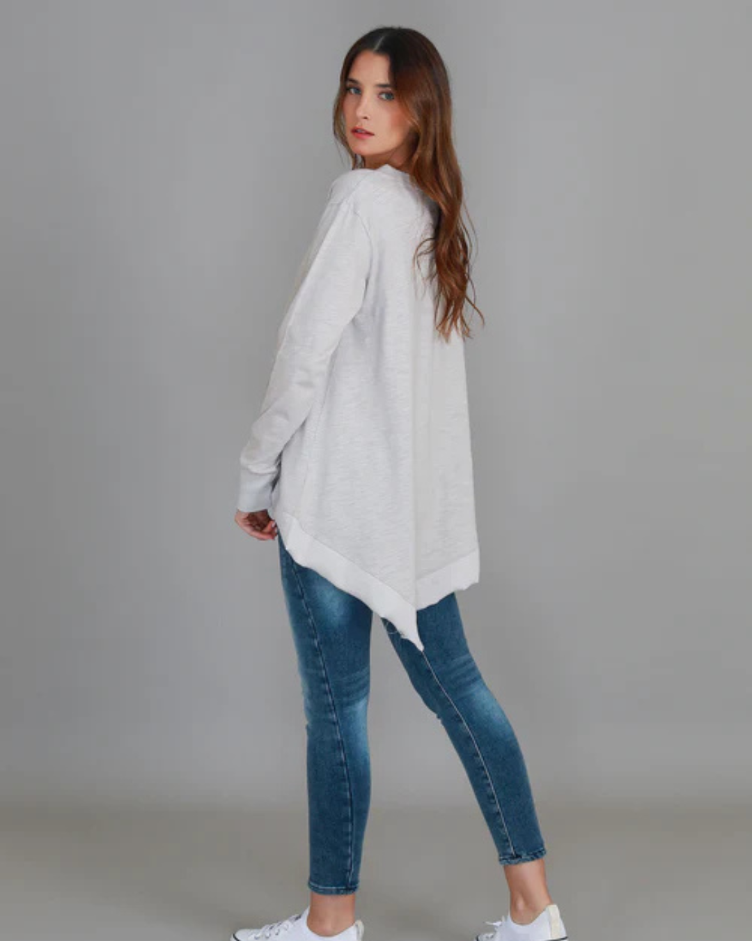 Cárdigan asimétrico de manga larga para mujer