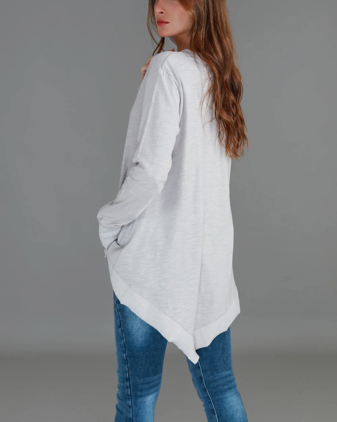 Cárdigan asimétrico de manga larga para mujer